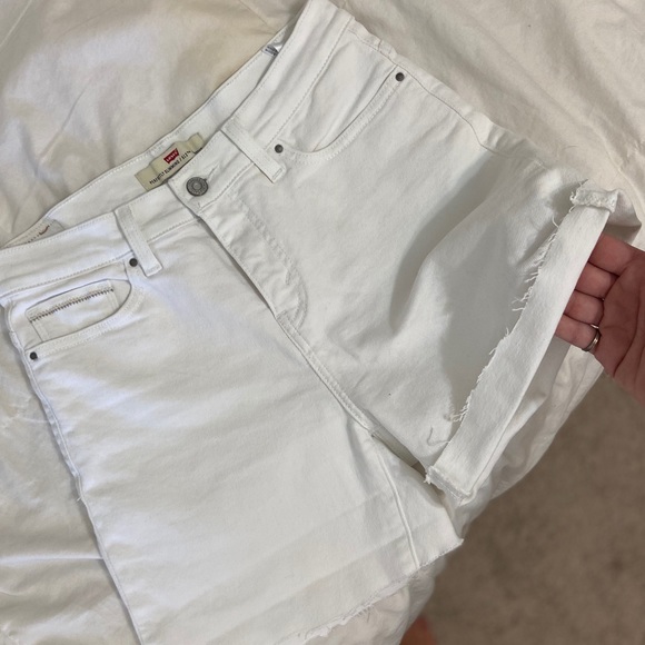 Levi’s 512 High Waisted Cut Off Shorts - Picture 11 of 11
